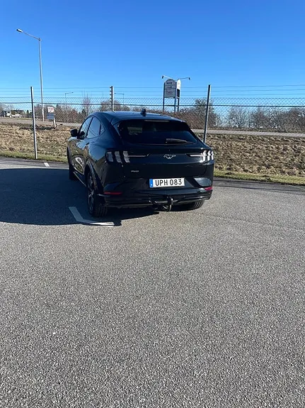 Ford Mustang Mach-E 2021 photo 4