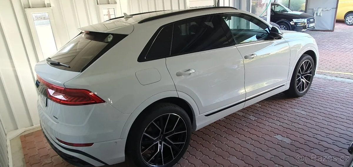 Audi Q8 2022 photo 2