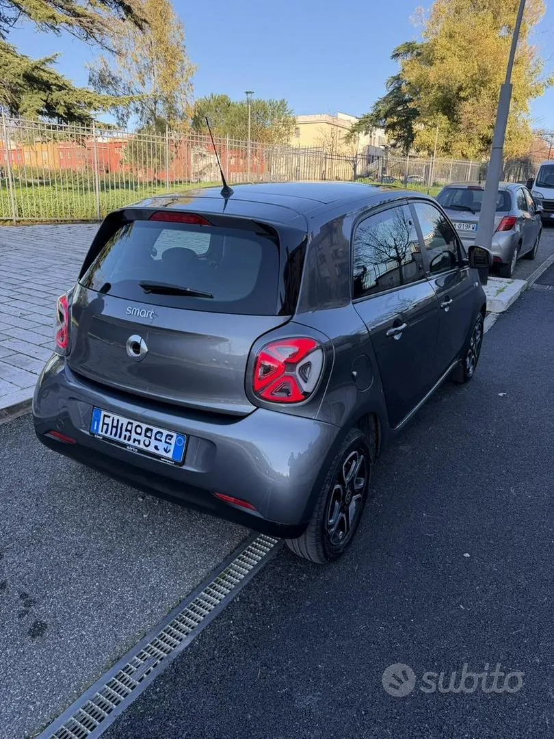 Smart Forfour 2019 photo 3
