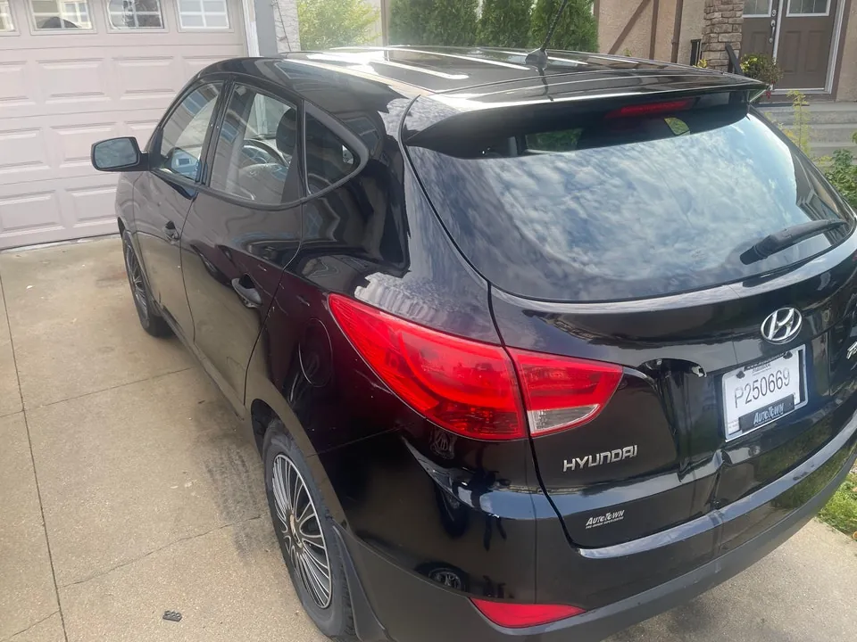 Hyundai Tucson 2011 photo 2