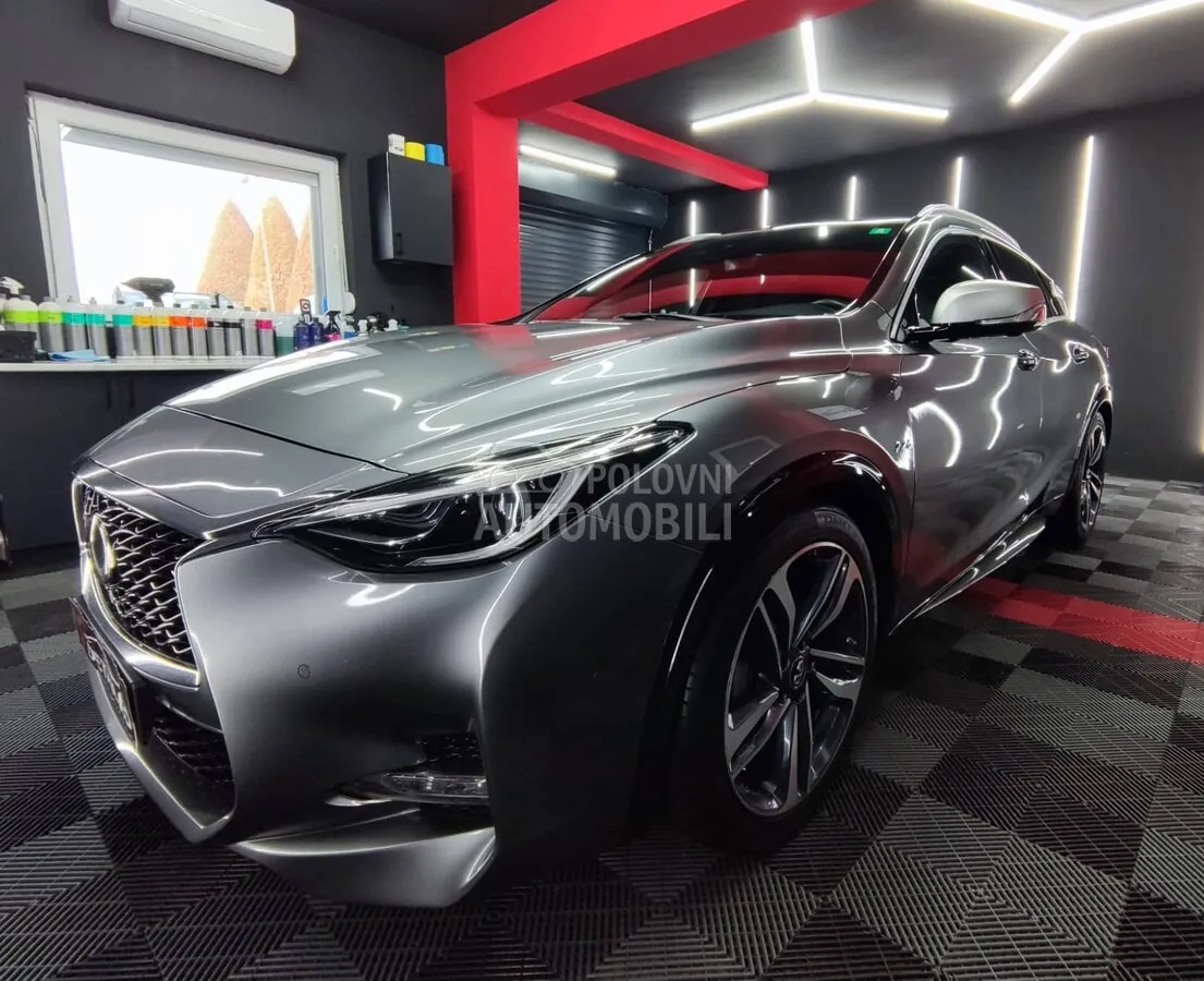 Infiniti Q30 2016 photo 2