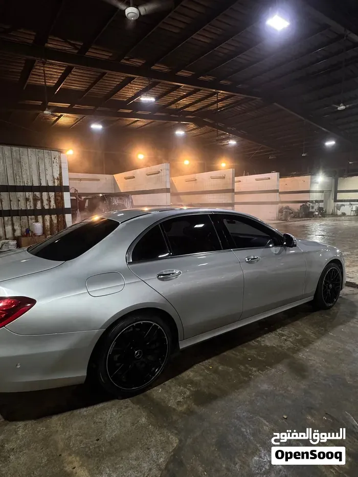 Mercedes-Benz E-Class 2017 photo 2