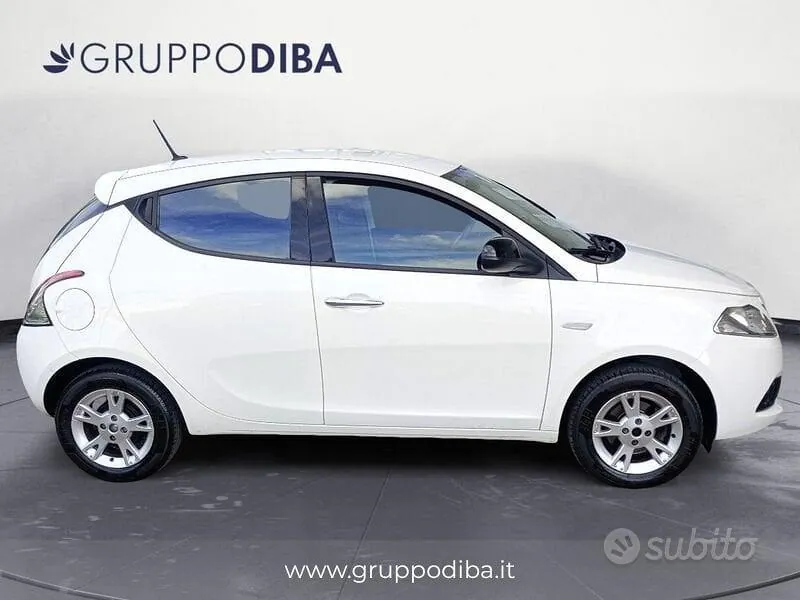 Lancia Ypsilon 2020 photo 2