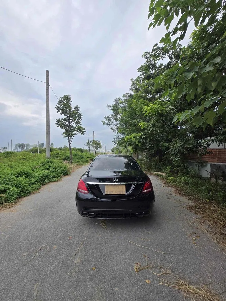Mercedes-Benz C-Class 2016 photo 2