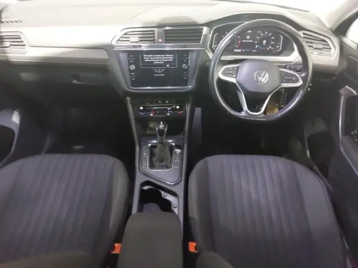 Volkswagen Tiguan Allspace 2023 photo 3