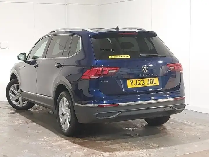 Volkswagen Tiguan Allspace 2023 photo 2