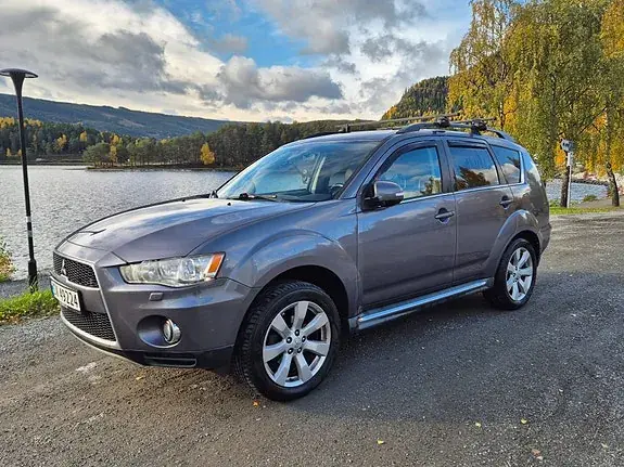 Mitsubishi Outlander 2011 photo 3