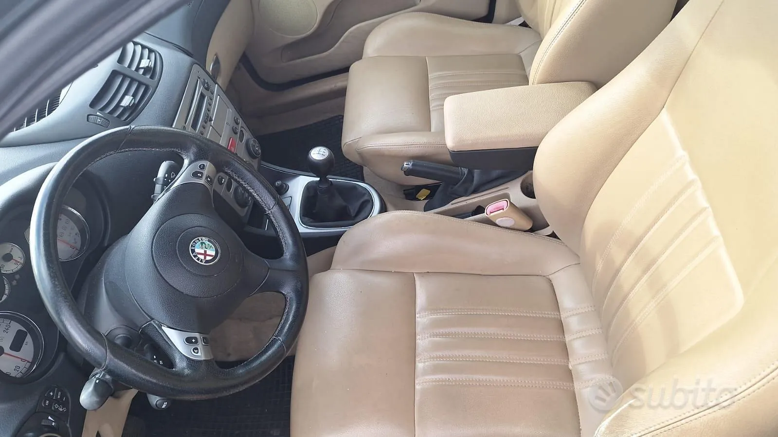 Alfa Romeo 147 2005 photo 2