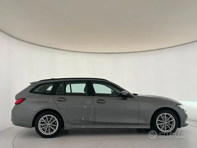 BMW 320D Touring 2025 photo 4