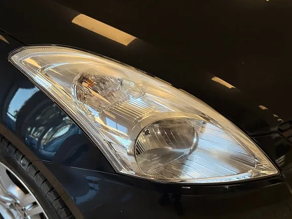 Suzuki Swift 2011 photo 3