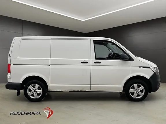 Volkswagen Transporter 2021 photo 2