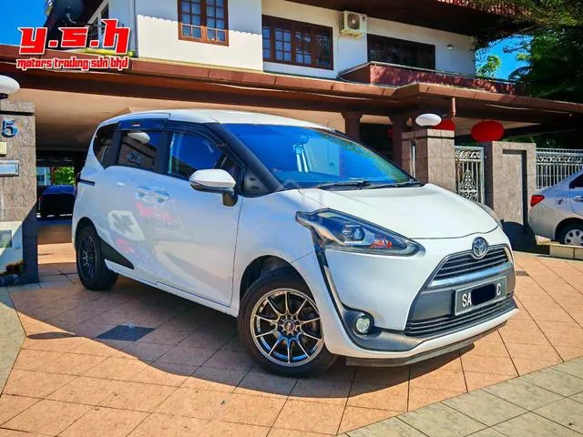 Toyota Sienta