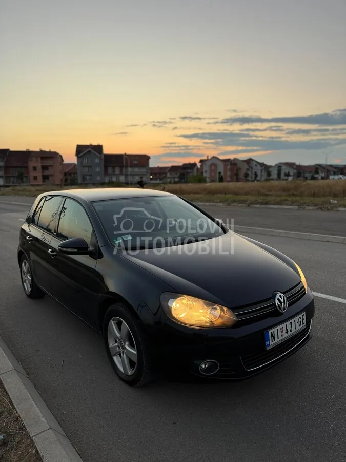 Volkswagen Golf 2011 photo 2