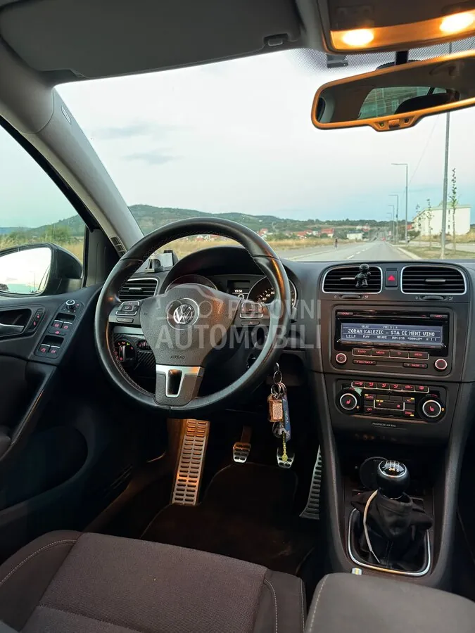 Volkswagen Golf 2011 photo 4