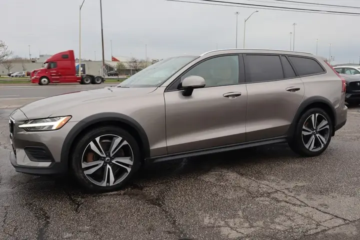 Volvo V60 Cross Country 2020 photo 3