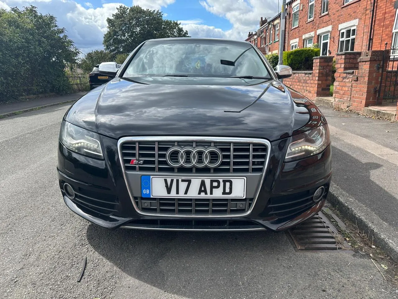 Audi S4 2011 photo 2