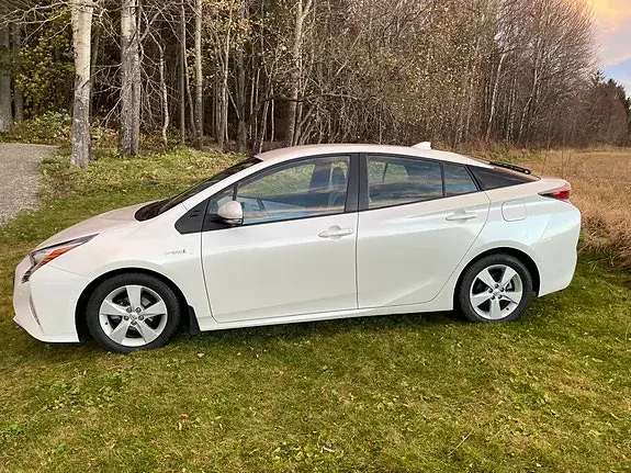 Toyota Prius 2016 photo 3