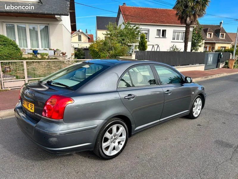 Toyota Avensis 2007 photo 2