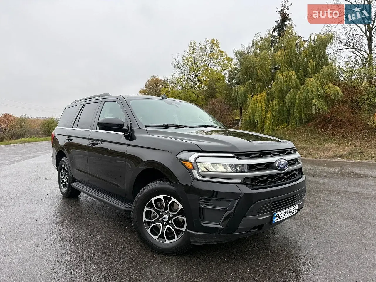 Ford Expedition 2022 photo 2