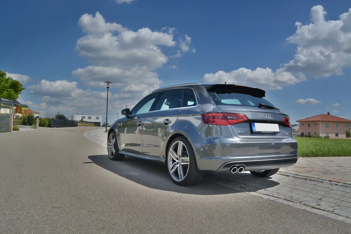 Audi A3 2015 photo 2