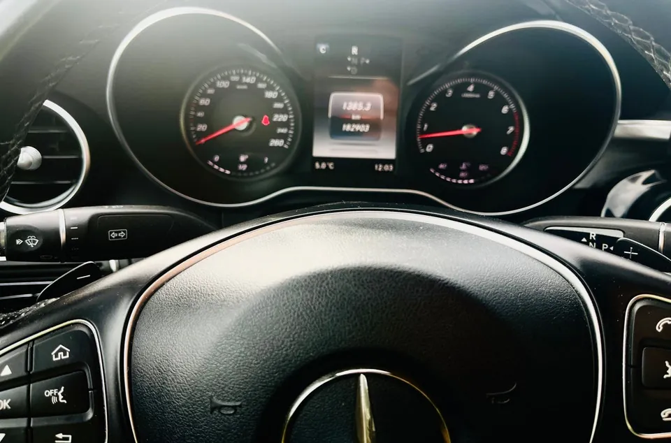 Mercedes-Benz C-Class 2016 photo 3