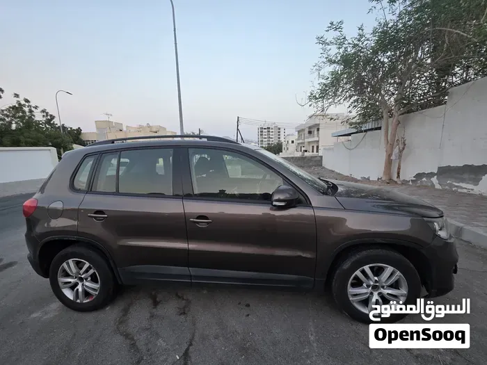 Volkswagen Tiguan 2012 photo 2