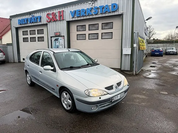 Renault Megane 2001 photo 2