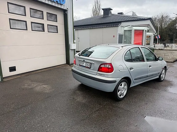 Renault Megane 2001 photo 4
