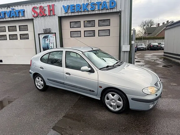 Renault Megane 2001 photo 3