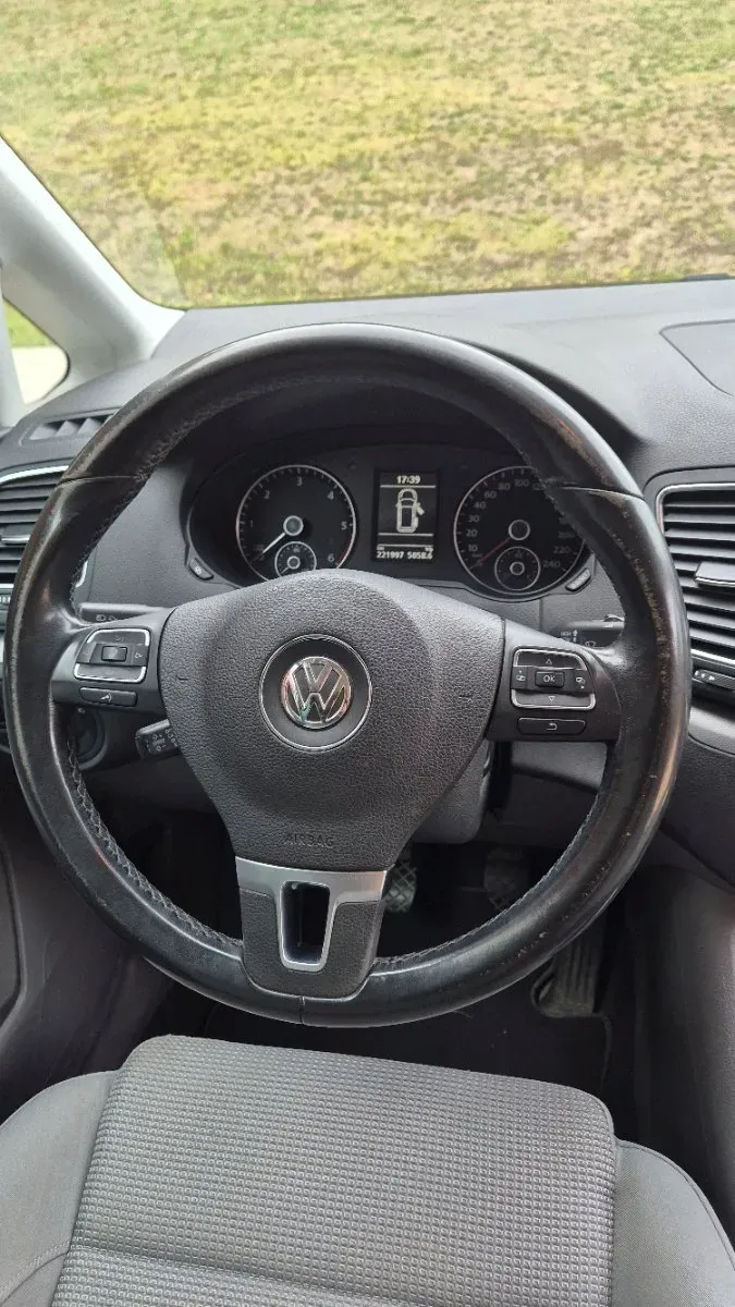 Volkswagen Sharan 2010 photo 2