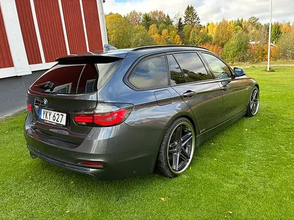 BMW 320D 2017 photo 2
