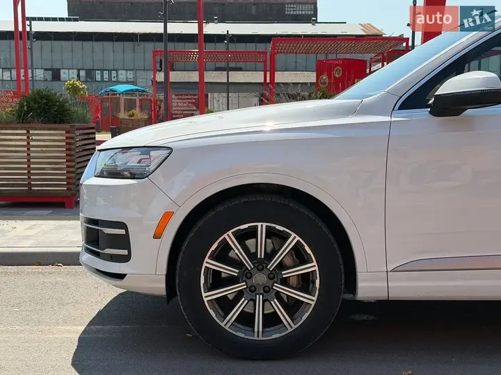Audi Q7 2016 photo 5