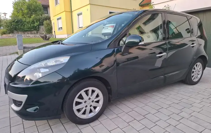 Renault Scenic 2010 photo 3