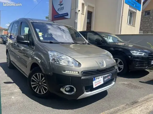 Peugeot Partner Tepee 2013 photo 2