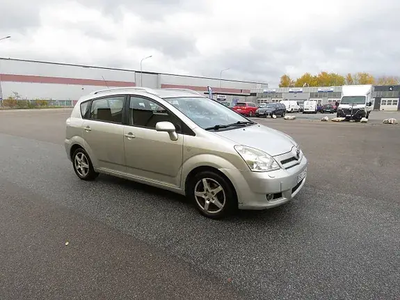 Toyota Corolla Verso 2006 photo 2