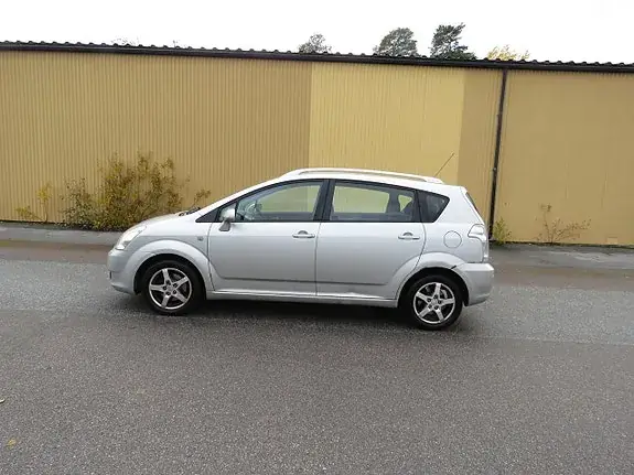 Toyota Corolla Verso 2006 photo 3
