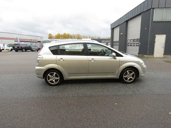 Toyota Corolla Verso 2006 photo 4