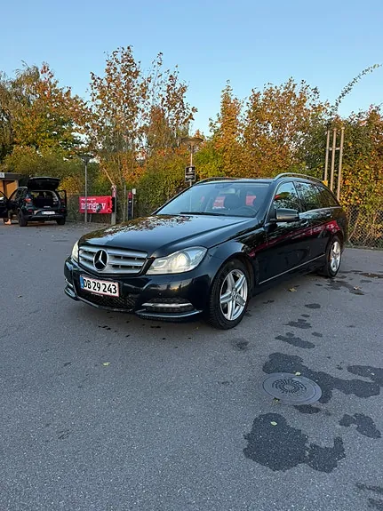 Mercedes-Benz C200 2012 photo 2