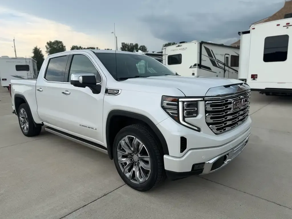 GMC Sierra 1500 2023 photo 2