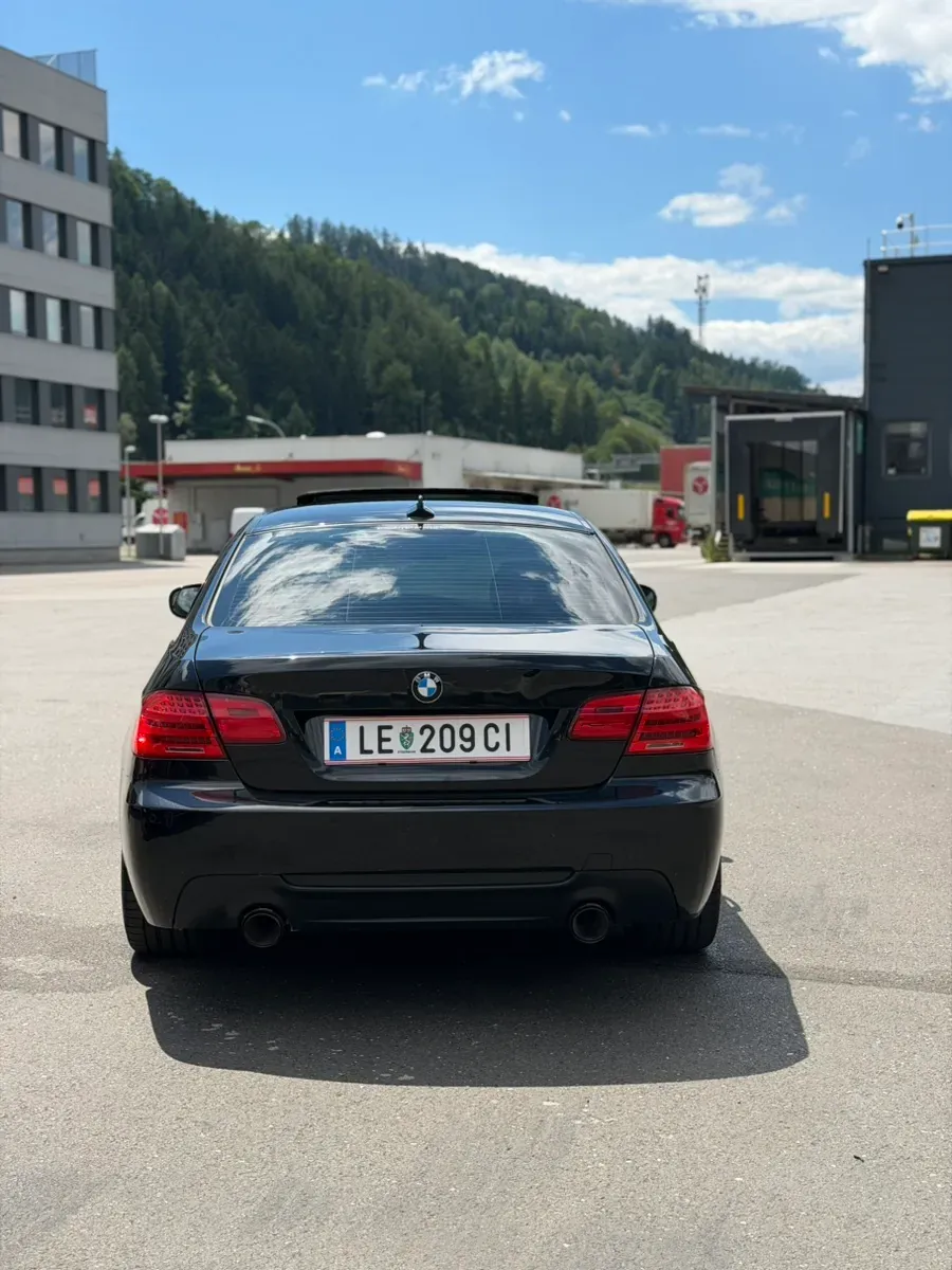 BMW 3Er-Reihe 320D 2012 photo 2