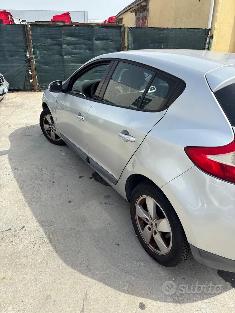 Renault Megane 2010 photo 5