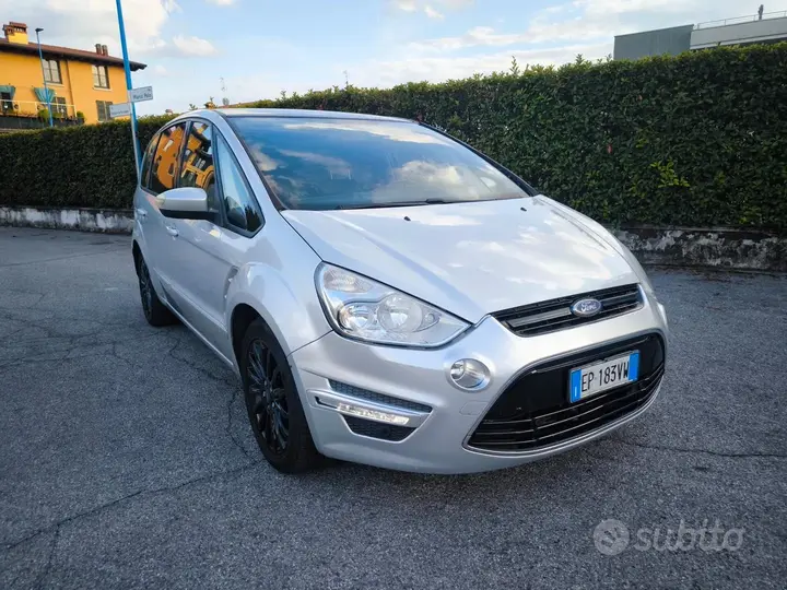 Ford S-Max 2013 photo 2