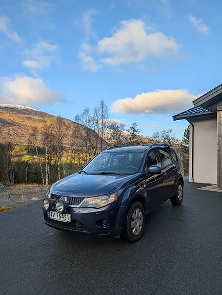 Mitsubishi Outlander 2008 photo 2