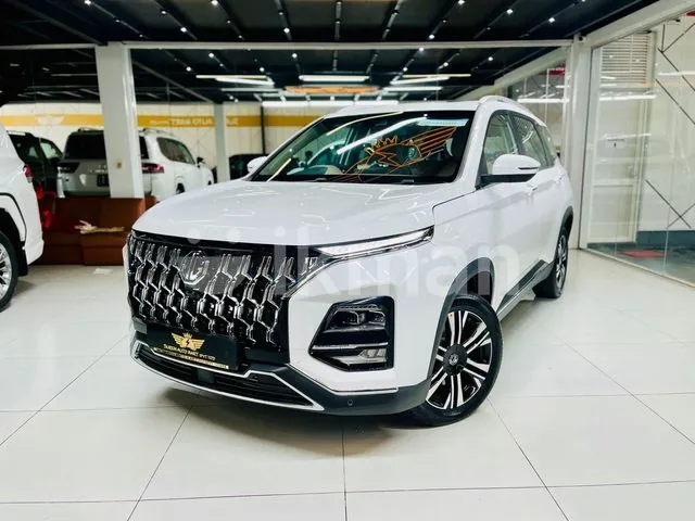 MG Hector Plus