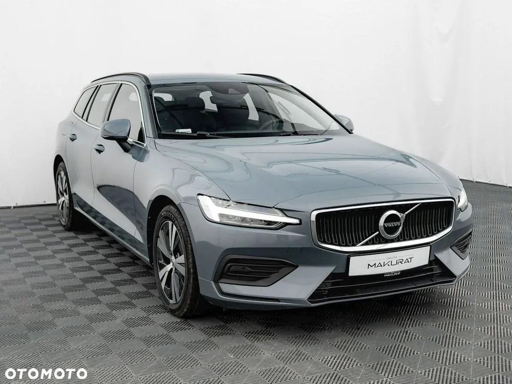 Volvo V60 2022 photo 3