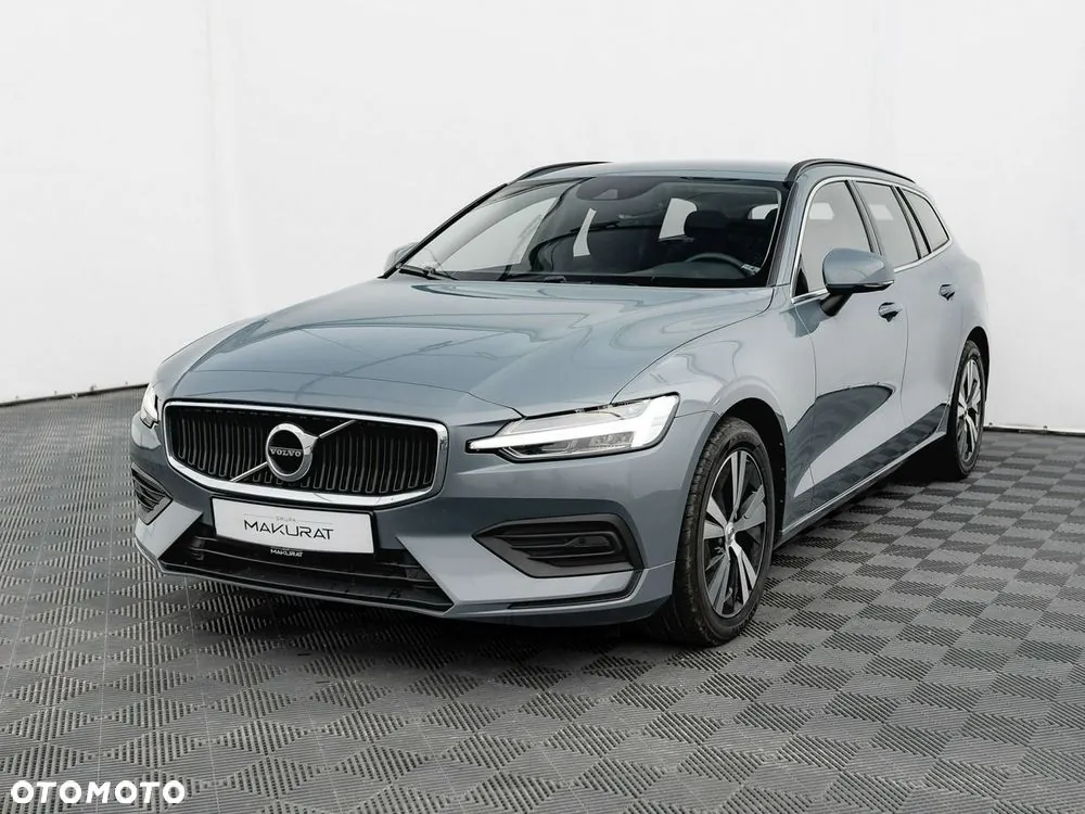 Volvo V60 2022 photo 2