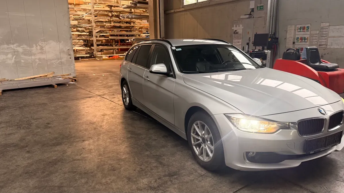BMW 3 Series 2014 photo 2