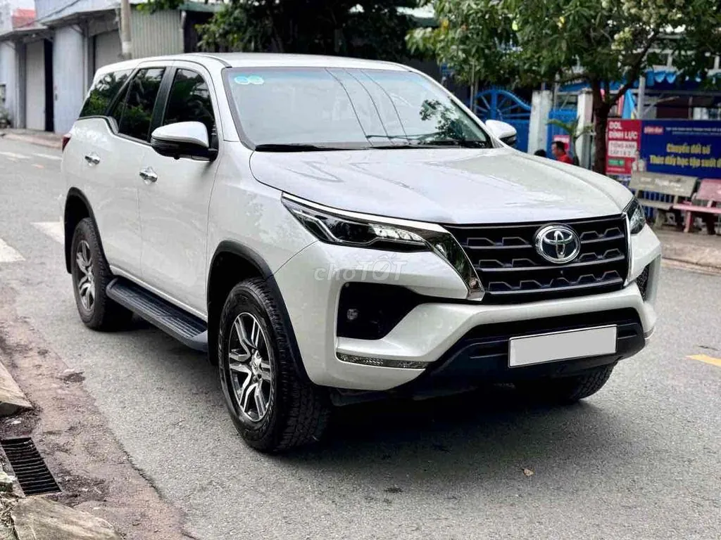 Toyota Fortuner 2025 photo 2