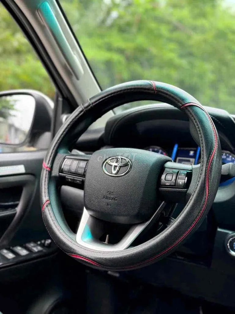 Toyota Fortuner 2025 photo 3