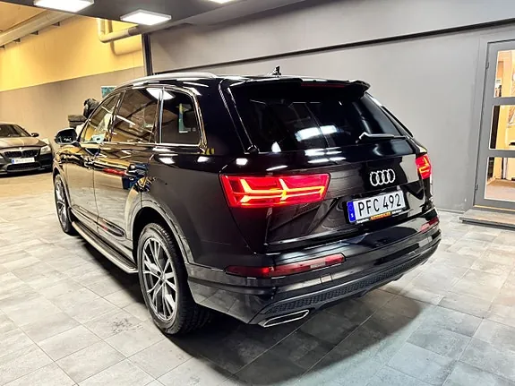 Audi Q7 2017 photo 5